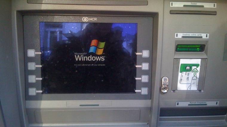 Így rabolhatóak ki az ATM-ek egy pendrive-val kép