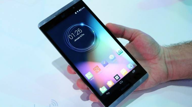 Kínai okostepsi a gigászi HTC One-ra vágyóknak kép