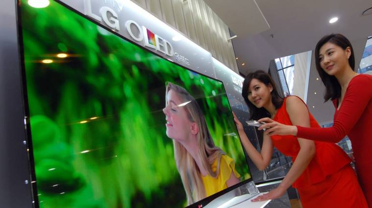 Féláron az LG hajlított OLED tévéje kép