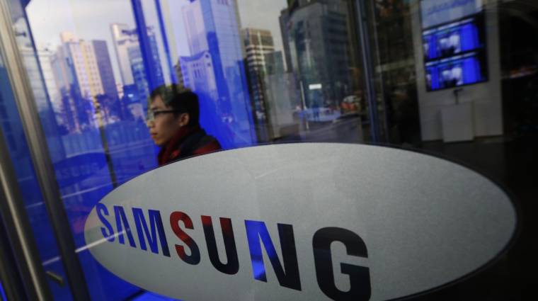 Még az idén bemutathatják a Samsung virtuális valóság sisakját kép