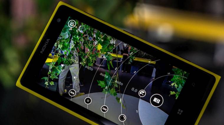 3D Touch technológiával jön a Microsoft új mobilja kép