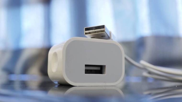Késhet az Apple új Lightning kábele kép
