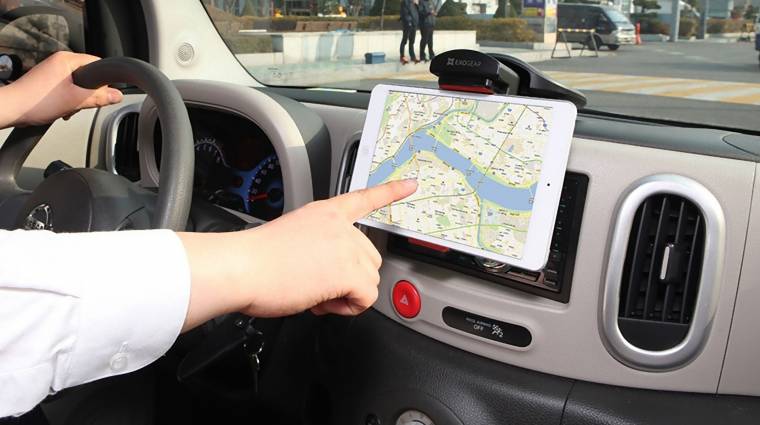 Így használd a tableted vezetés közben kép