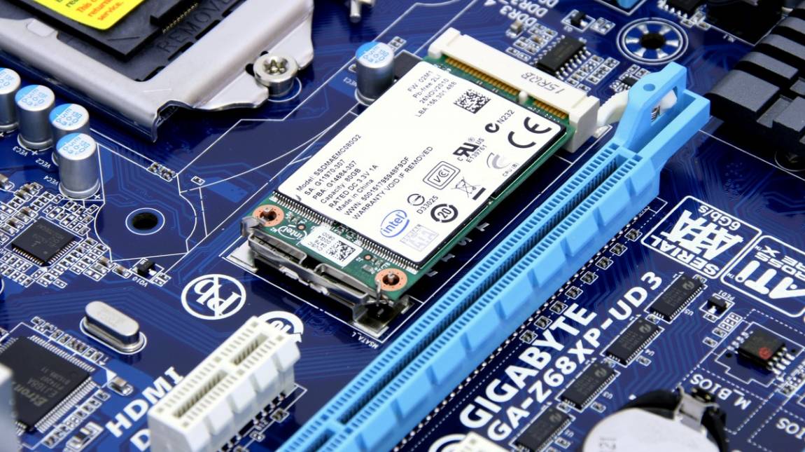 Sata ga. MSATA SSD на материнской плате. SSD m2 SATA на материнской плате. SATA 3 разъем на материнской плате. Разъём SATA 3 на SSD.