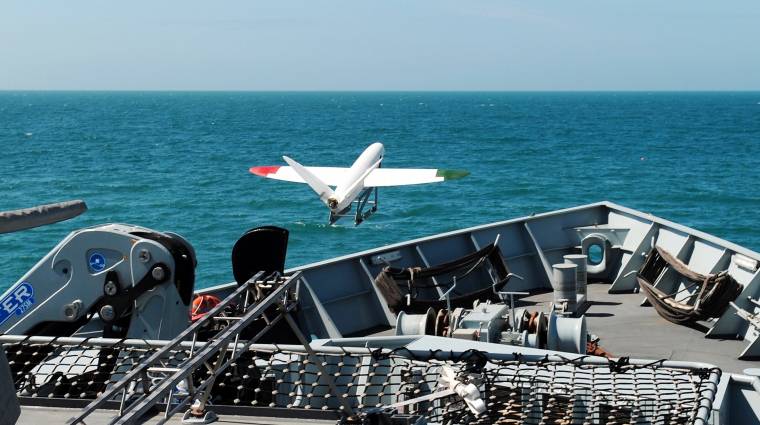 Így száll fel egy 3D-nyomtatott drón egy hadihajóról kép
