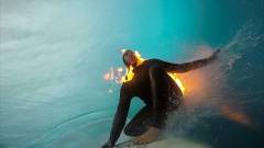 Lángolva szörfözött egy GoPro kamerával kép