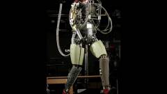 Durván dübörög a Boston Dynamics humanoid robotja kép