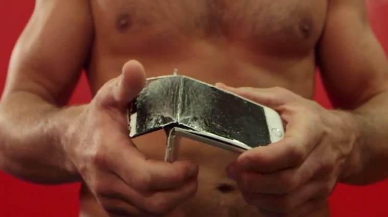 Ez lesz az iPhone 6S-ből, ha falhoz rúgja egy MMA-harcos kép