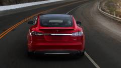 A Tesla visszahívja az összes Model S autóját kép