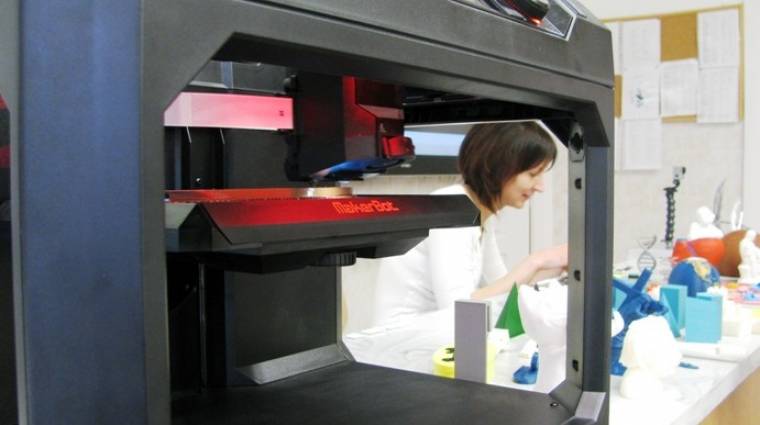 3D nyomtatóközpont nyílt Kisvárdán kép