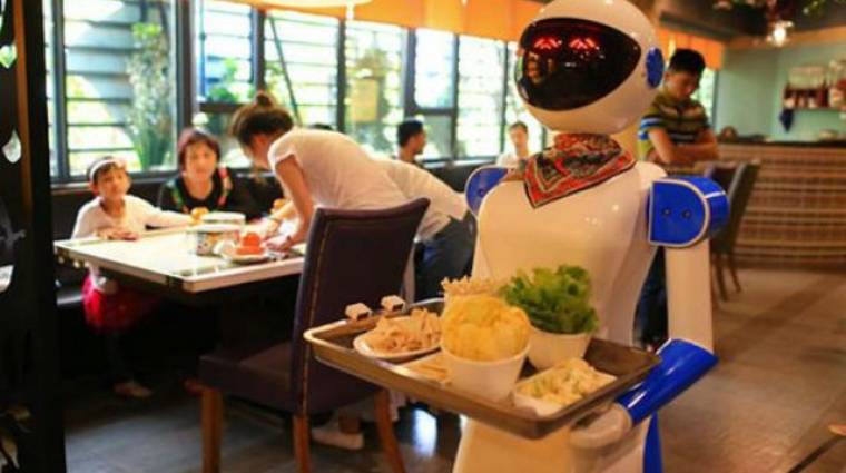 Tönkretettek két kínai éttermet a robot pincérek kép