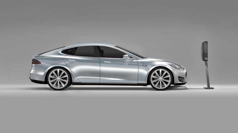 Már vezeték nélkül is tölt a Tesla Model S kép