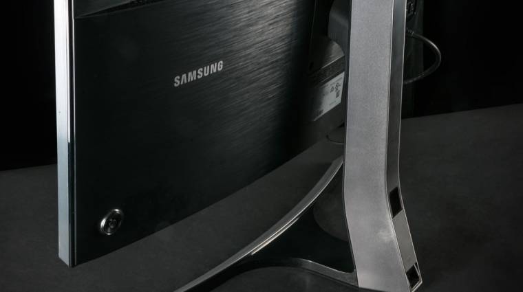 Hajlított gamer monitorokkal újított a Samsung kép