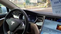 Megbízhatóbbá válik a Tesla Autopilot kép
