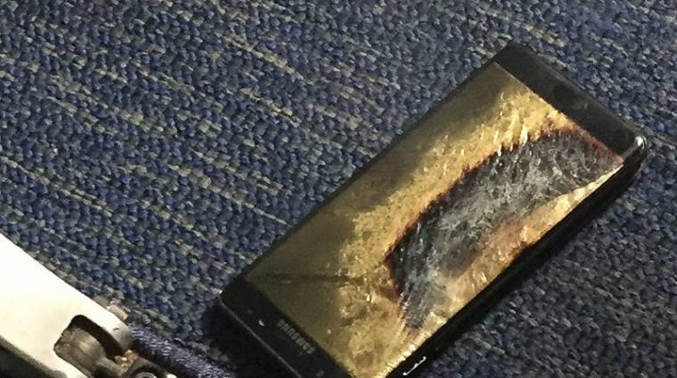 Repülőn gyulladt ki egy biztonságosnak mondott Galaxy Note 7 kép