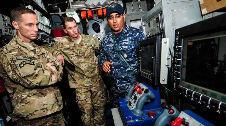 Tagadja az ipari méretű warezolást az USA haditengerészete kép