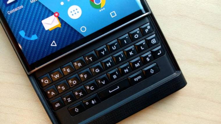 Forradalmi BlackBerry okostelefon érkezhet kép