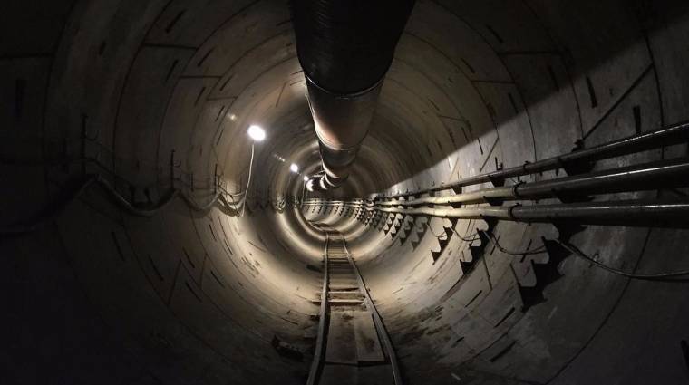Nagy tempóban ássa az alagutat Elon Musk cége kép