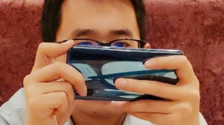 Tripla hátlapi kamerát kap a Xiaomi Mi 9 csúcsmobil kép