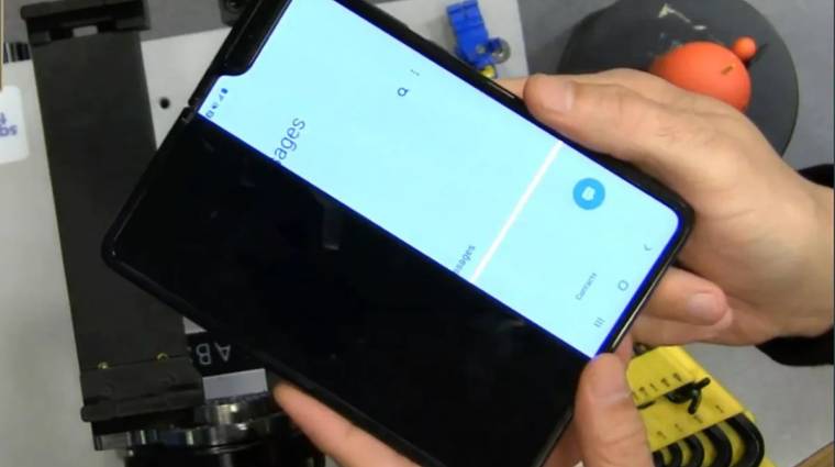 A vártnál hamarabb dobja be a törölközőt a Samsung összehajtható mobilja kép